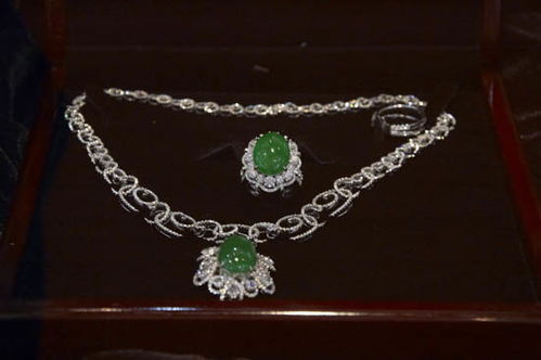 中國集寶齋攜精品參展2011上海國際珠寶首飾展覽會，綻放東方匠心魅力